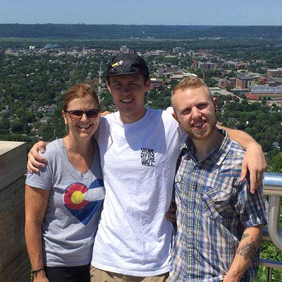 Meet your Posher, Lisa - Picture 1 of 1